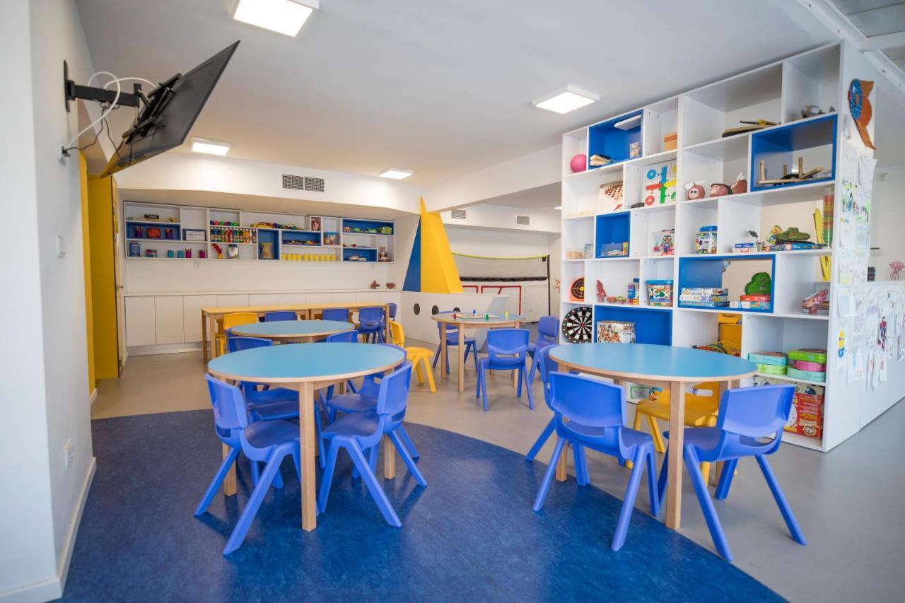 Apartamentos Turisticos Augustus Cambrils Esterno foto